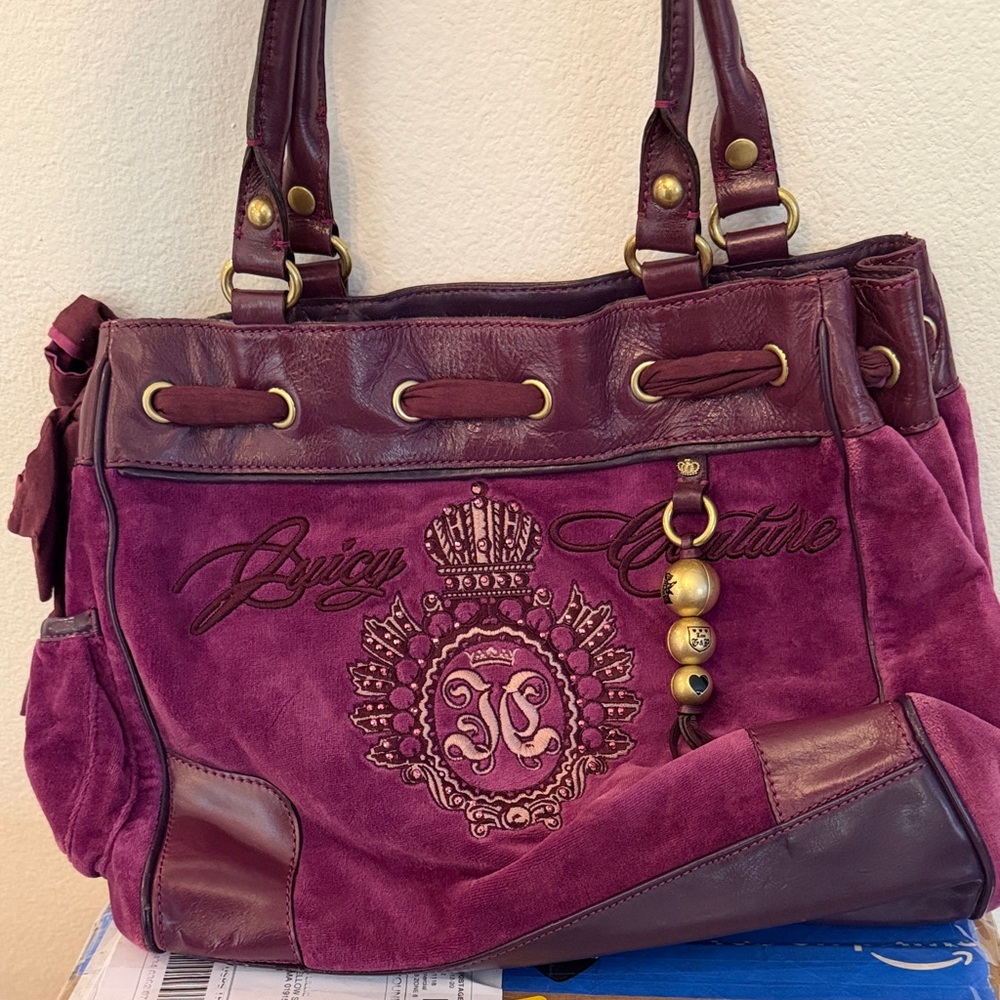 Vintage Y2K Juicy Couture Daydreamer bag in purple velvet EUC
